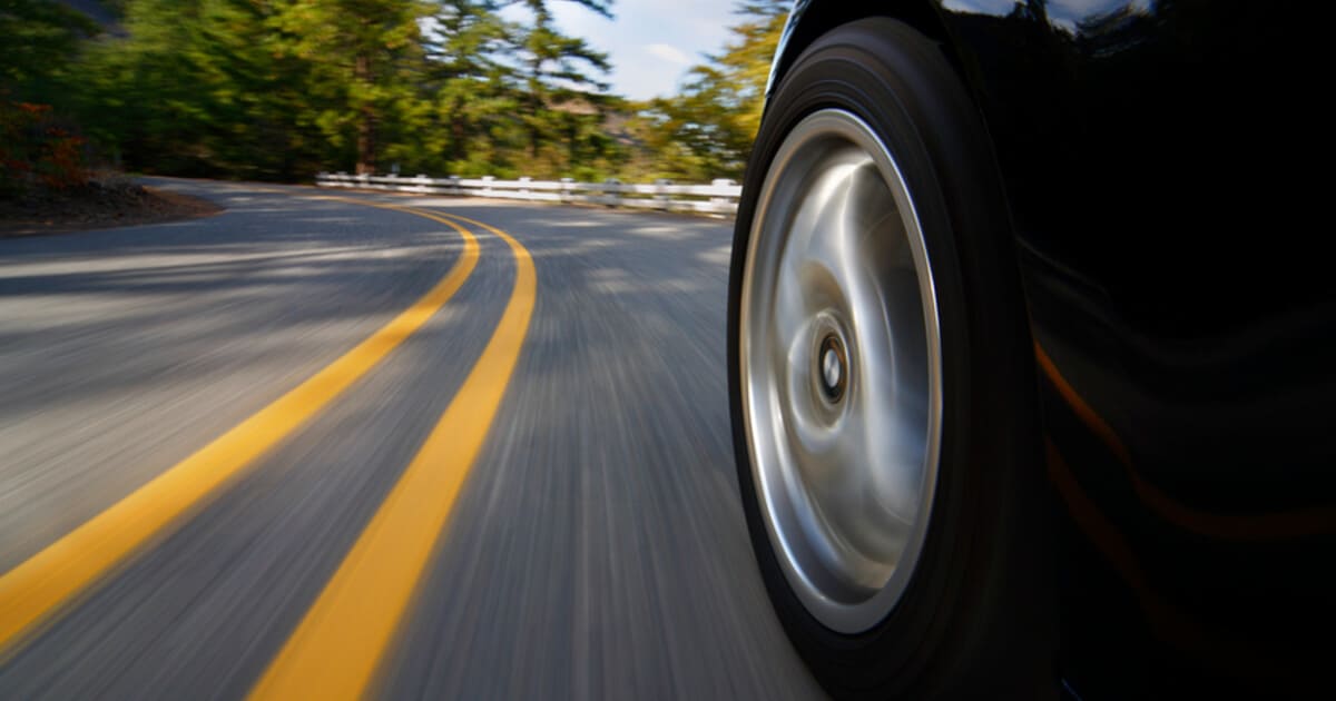 Асфальт научились делать из старых покрышек Асфальт научились делать из старых покрышек